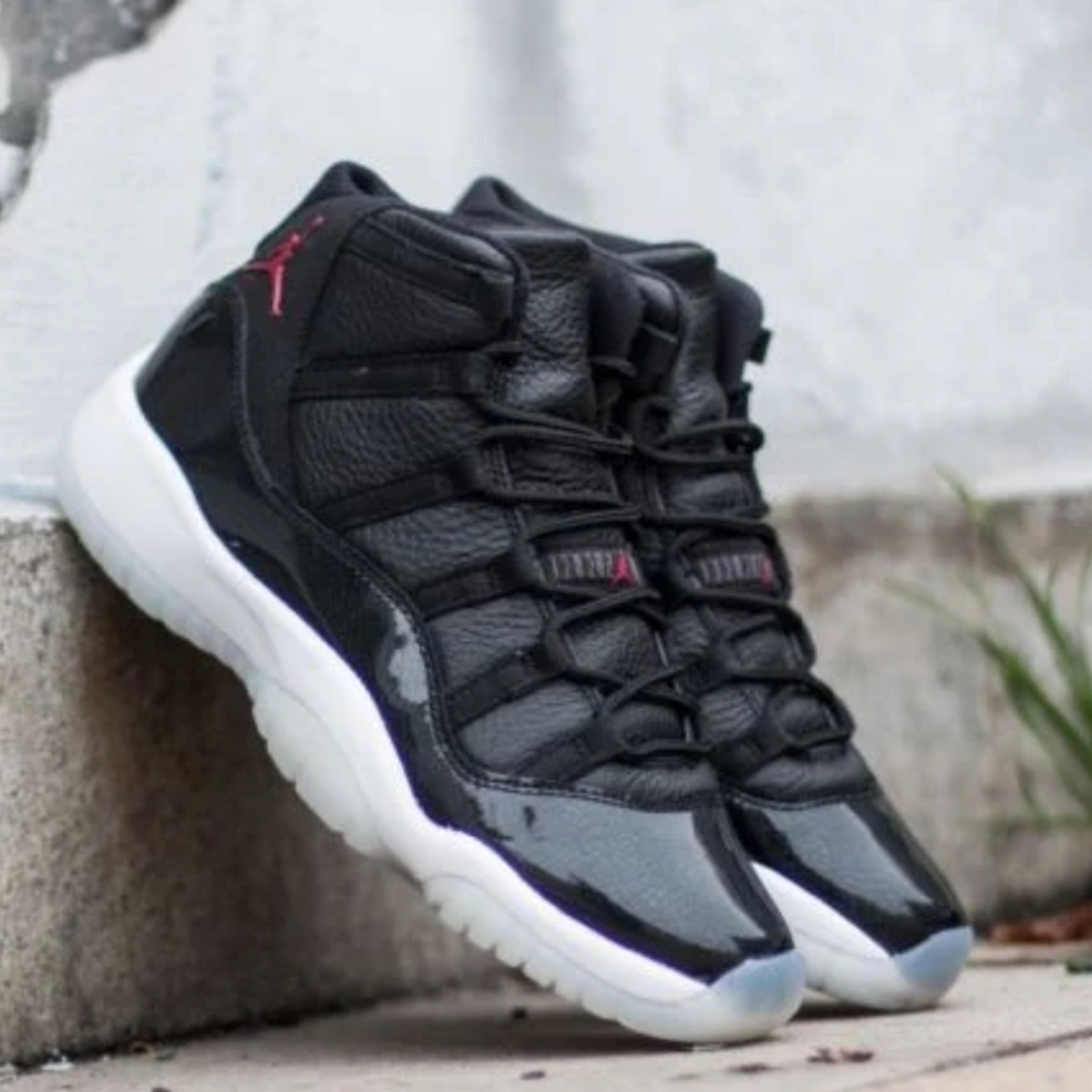 Air Jordan 11 retro bg AUTHENTIC womens s 7 y black - gym red